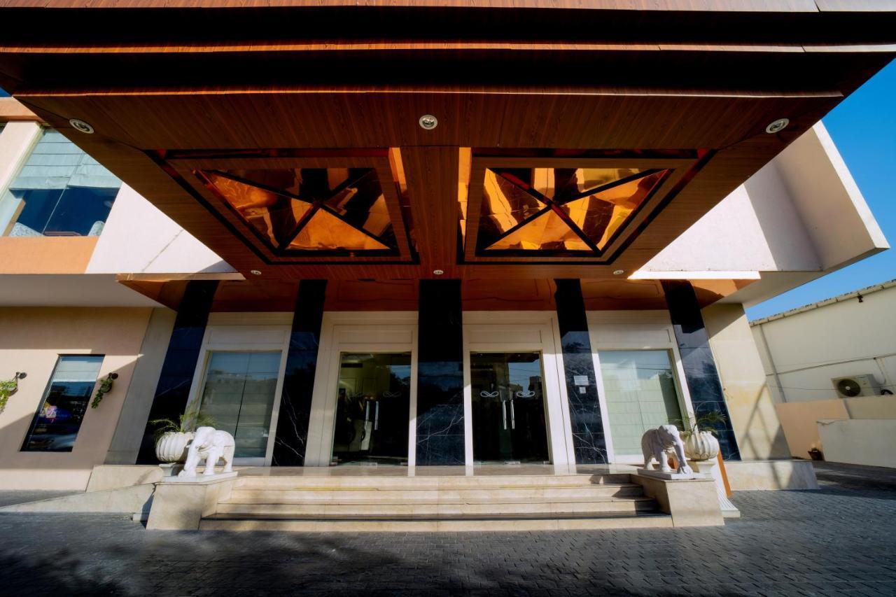 Sarovar Portico Jaipur Exterior photo